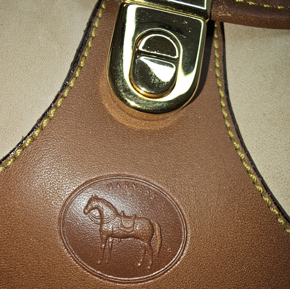 VTG Harness Elegant Tan and Cream Shoulder Bag - Picture 8 of 16